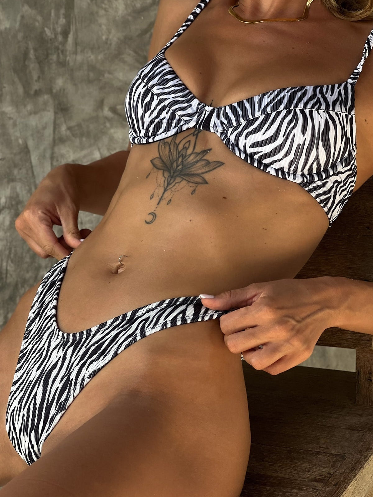 Jasmine Top / Zebra Rib - Kotomi Swim