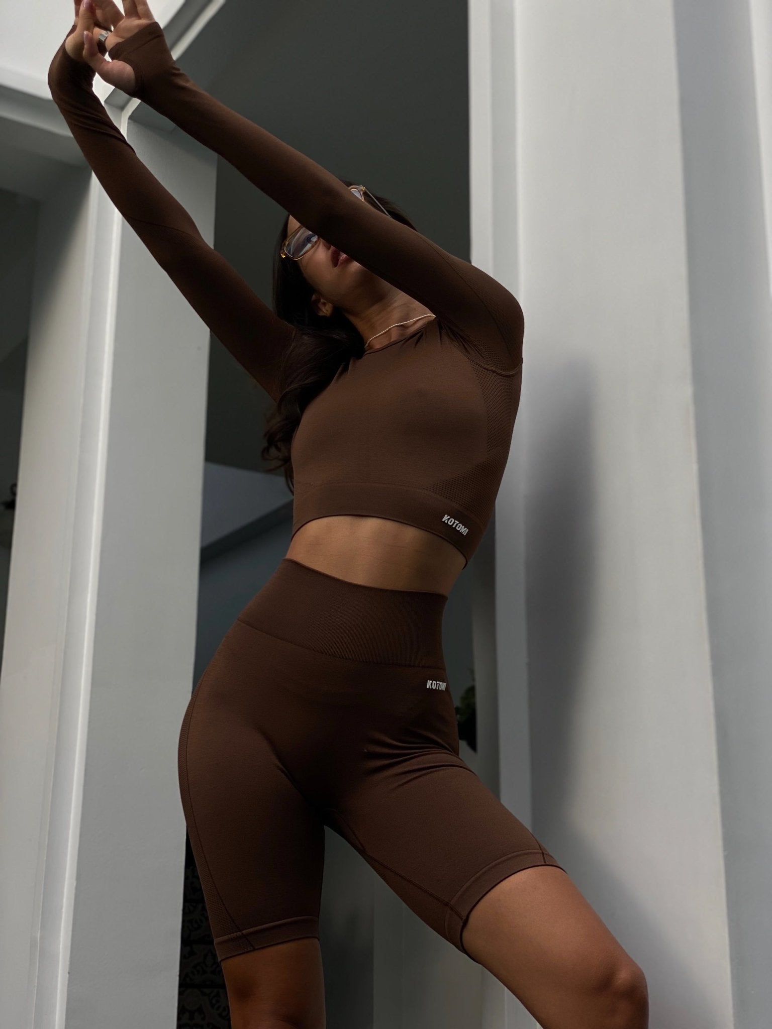 Verve Long Sleeve Crop Top / Mocha - Kotomi Active