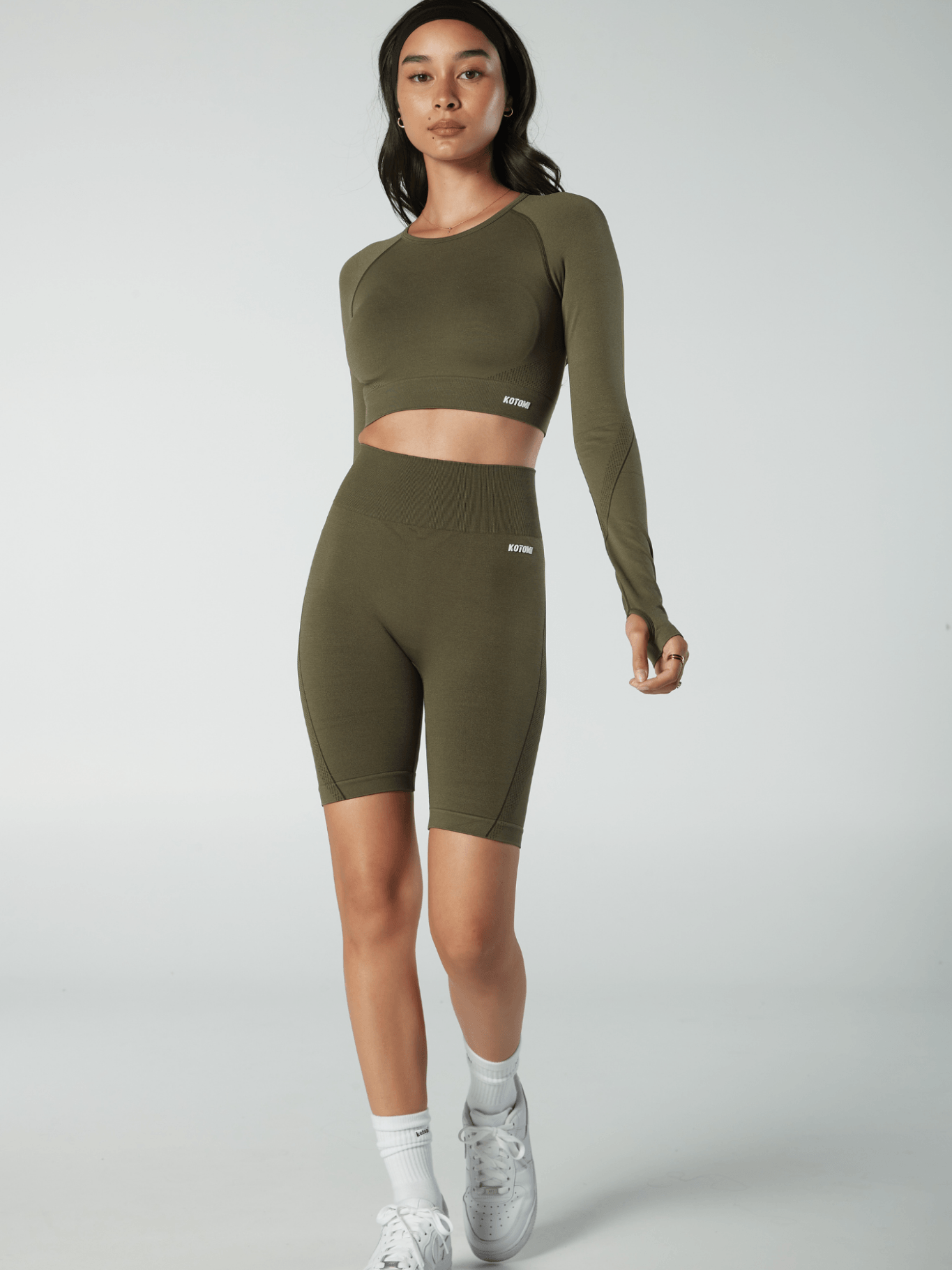 Verve Long Sleeve Crop Top / Olive - Kotomi Active